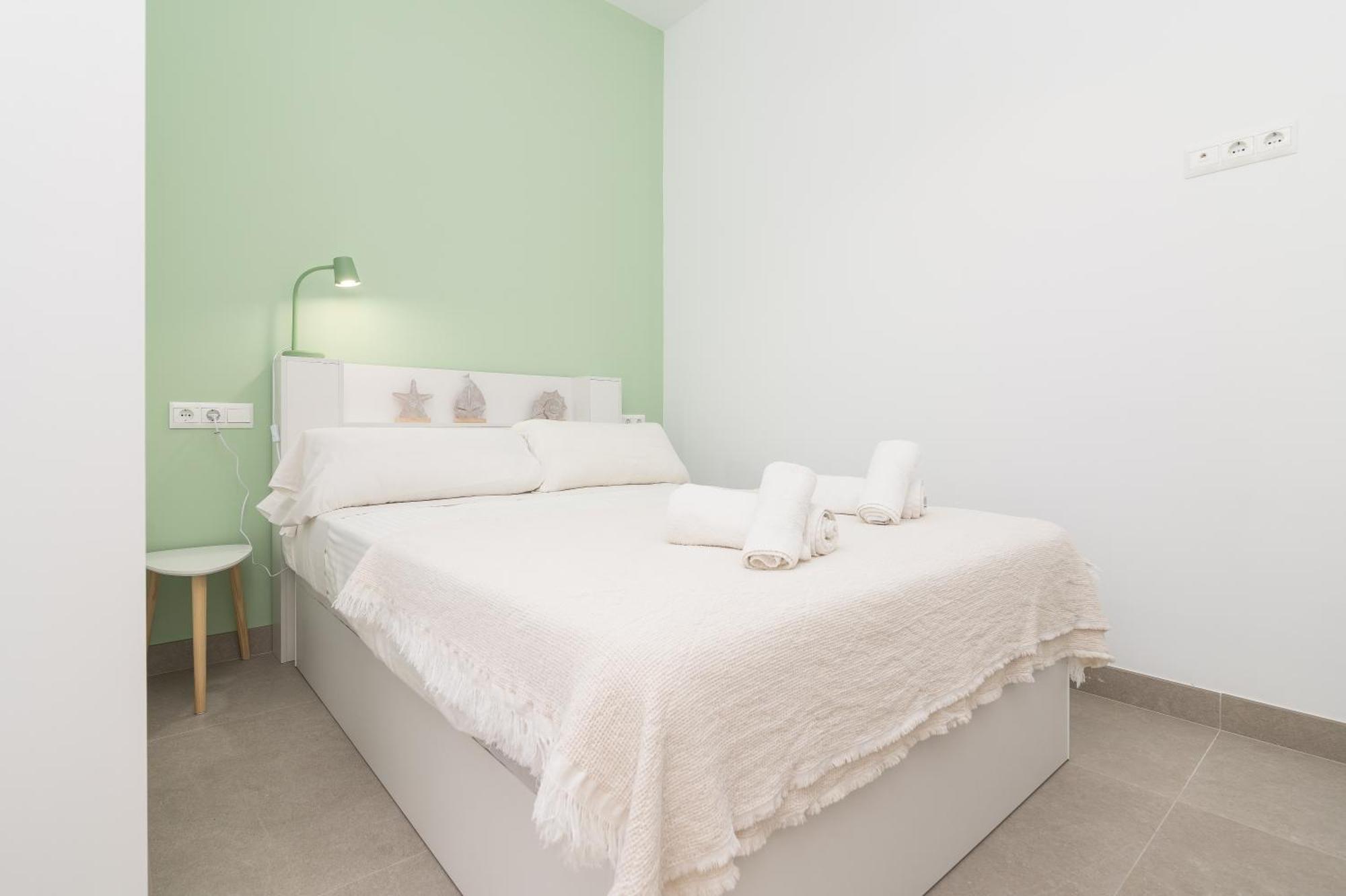 Suite Homes Alice Valentin Malaga Exterior photo